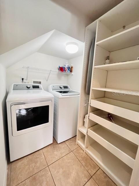 На продажу: $384,000 (3 спален, 2 ванн, 1705 Квадратных фут)