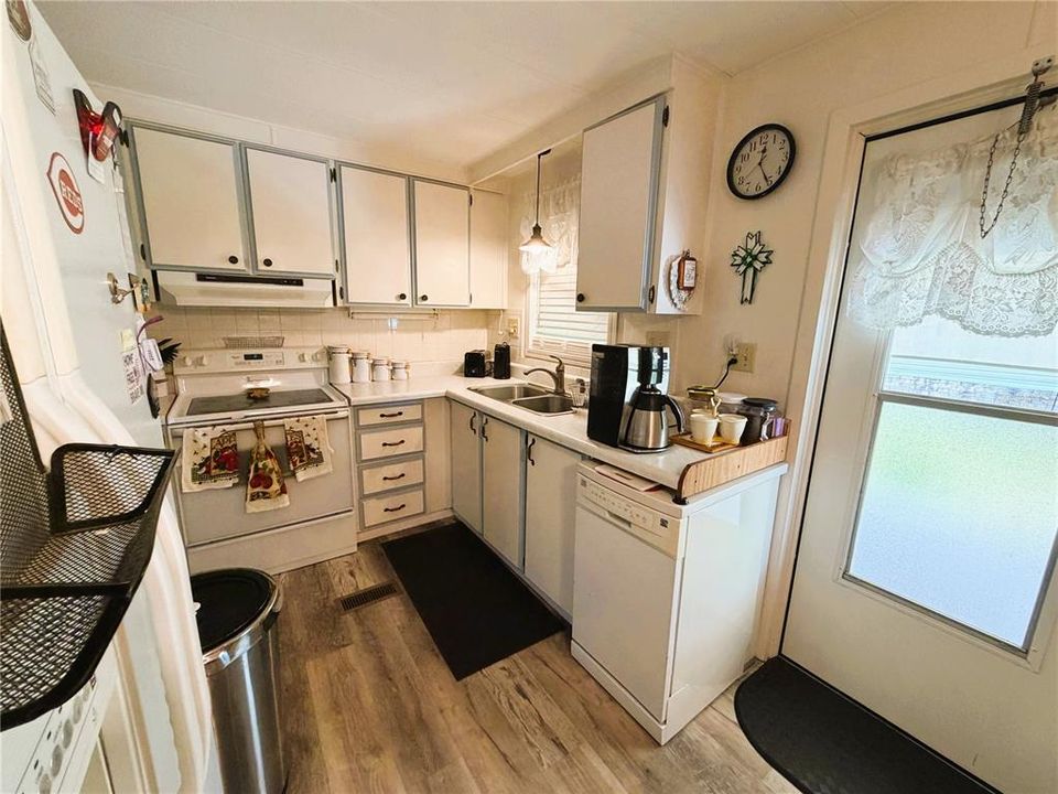 En Venta: $90,000 (2 camas, 2 baños, 864 Pies cuadrados)
