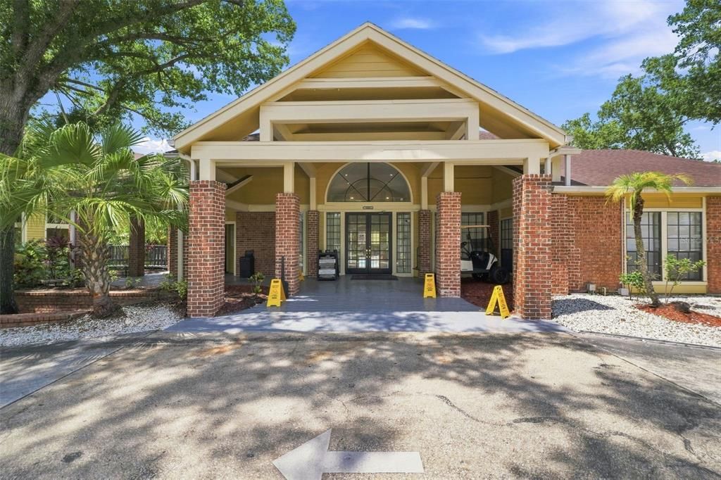 For Rent: $2,200 (1 beds, 1 baths, 684 Square Feet)