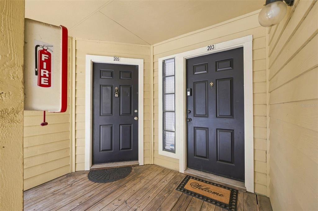For Rent: $2,200 (1 beds, 1 baths, 684 Square Feet)