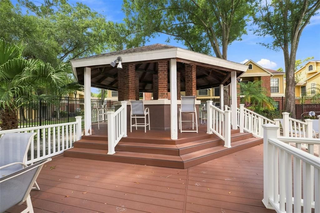 For Rent: $2,200 (1 beds, 1 baths, 684 Square Feet)