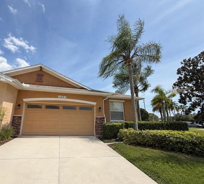 For Rent: $2,150 (2 beds, 2 baths, 1499 Square Feet)