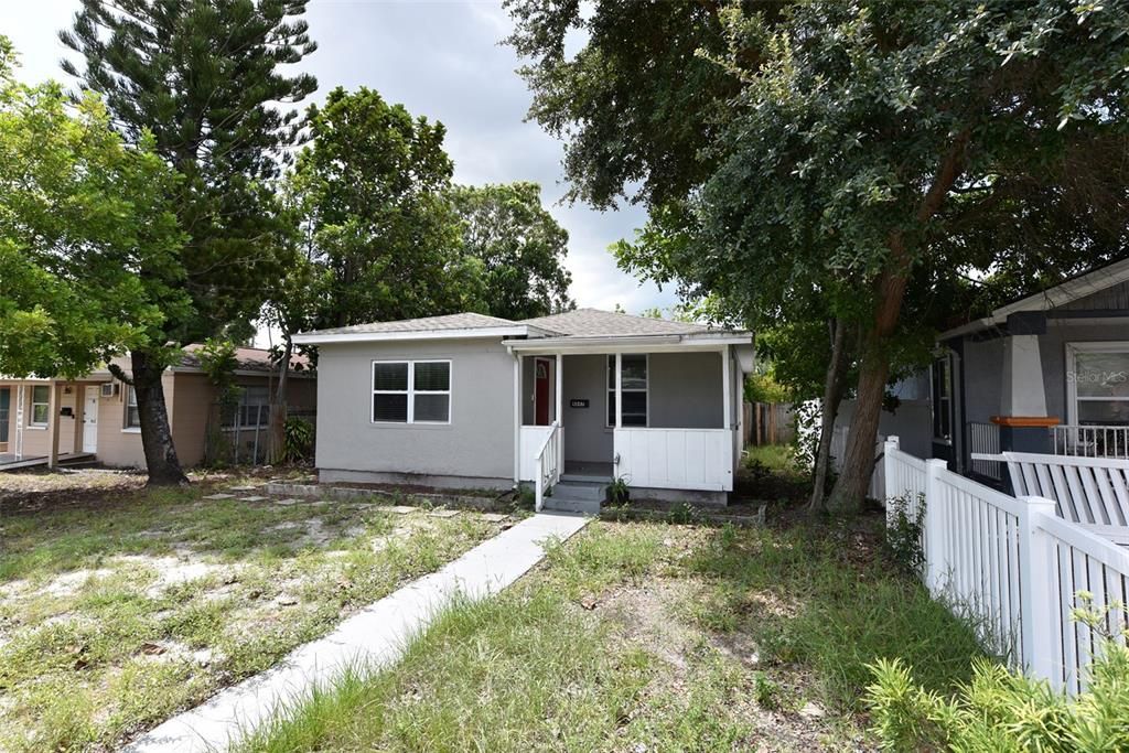 En Venta: $390,000 (5 camas, 2 baños, 1916 Pies cuadrados)