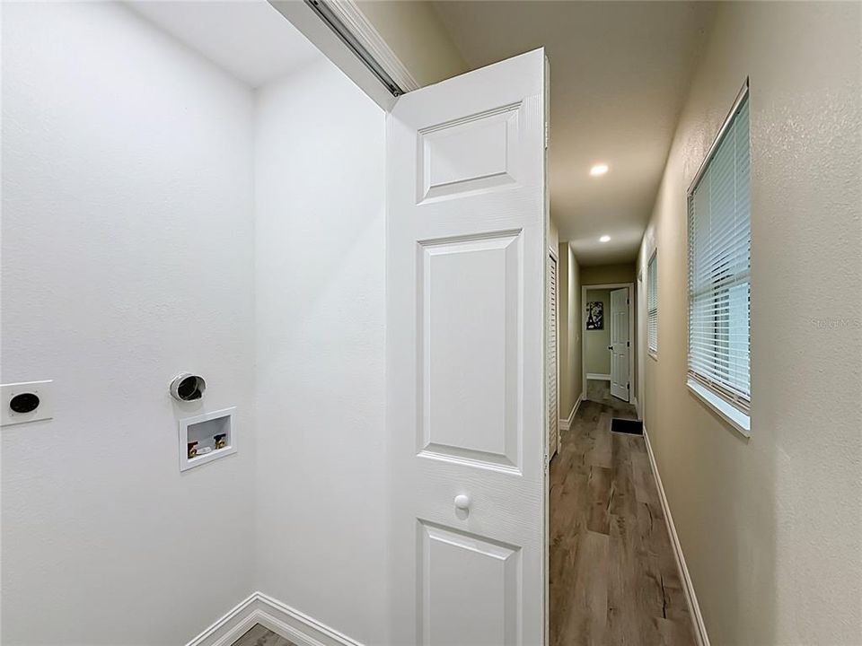 For Sale: $269,900 (3 beds, 2 baths, 1088 Square Feet)