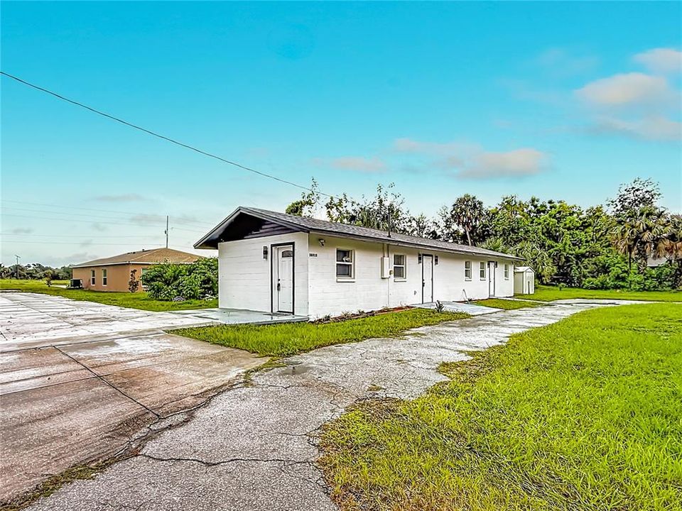 For Sale: $269,900 (3 beds, 2 baths, 1088 Square Feet)