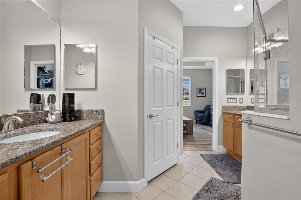 For Sale: $332,900 (2 beds, 2 baths, 1754 Square Feet)