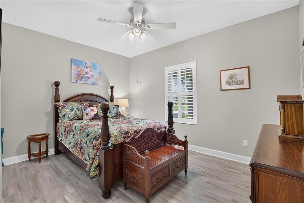 For Sale: $332,900 (2 beds, 2 baths, 1754 Square Feet)