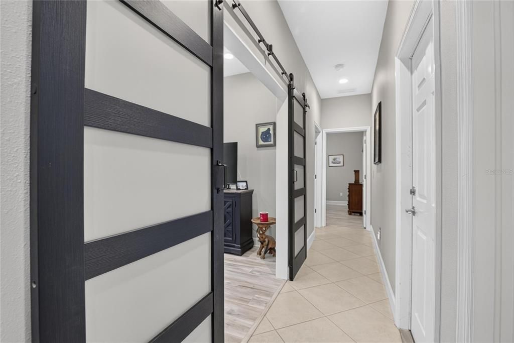 For Sale: $332,900 (2 beds, 2 baths, 1754 Square Feet)