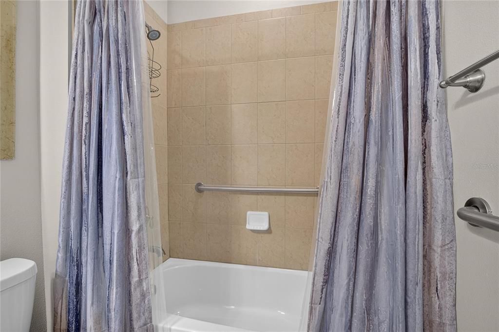 For Sale: $332,900 (2 beds, 2 baths, 1754 Square Feet)