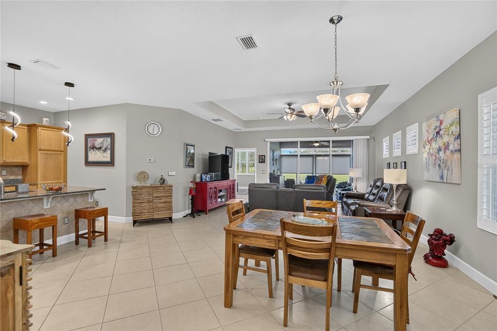 For Sale: $332,900 (2 beds, 2 baths, 1754 Square Feet)