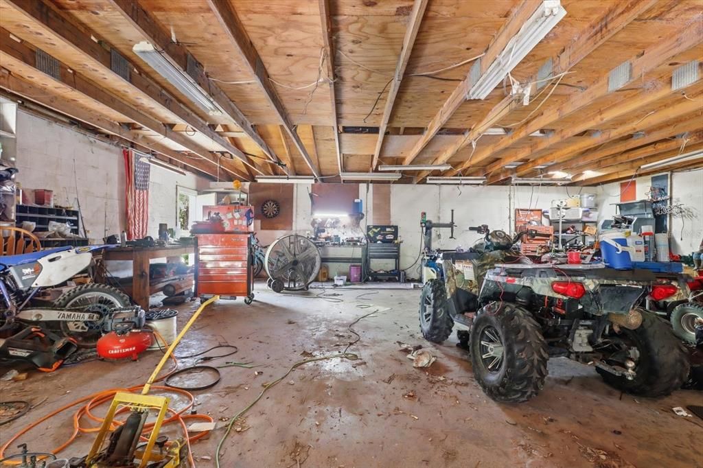 For Sale: $300,000 (3 beds, 1 baths, 1553 Square Feet)
