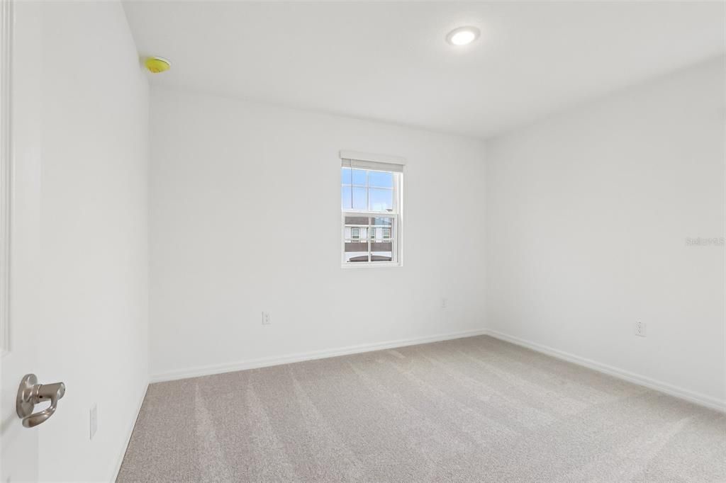 For Sale: $359,990 (5 beds, 2 baths, 2182 Square Feet)