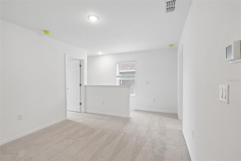 For Sale: $359,990 (5 beds, 2 baths, 2182 Square Feet)