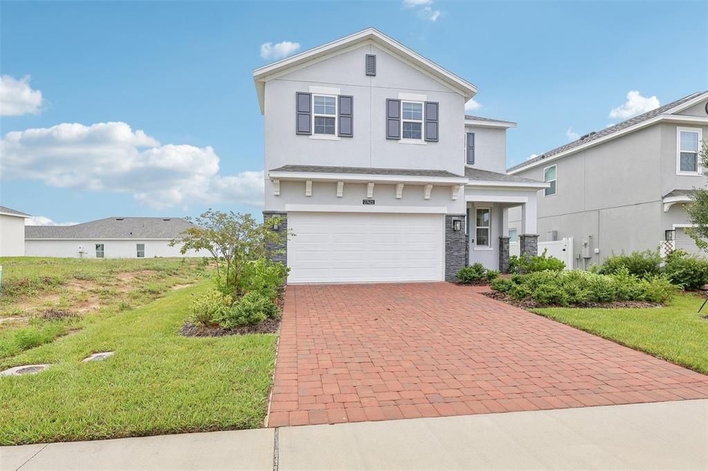 For Sale: $359,990 (5 beds, 2 baths, 2182 Square Feet)