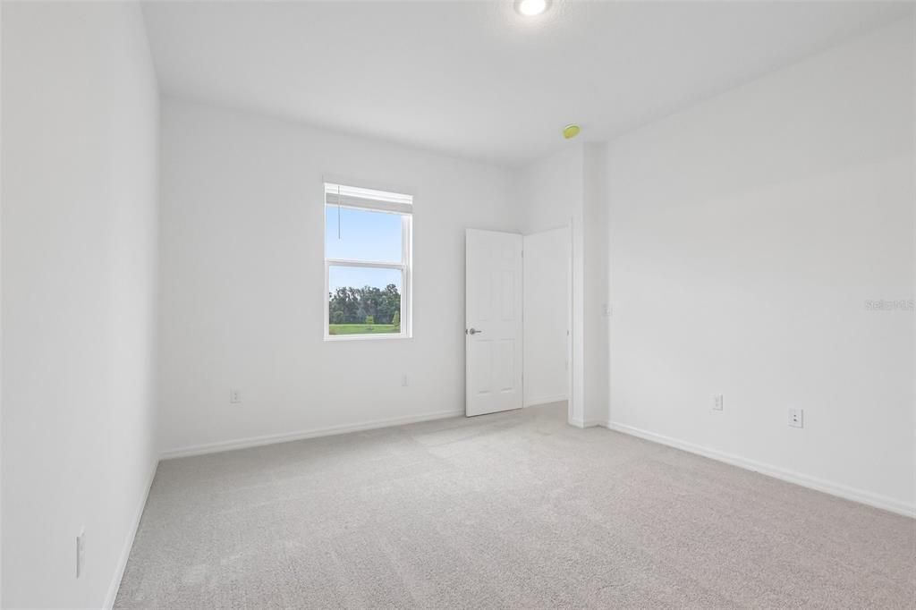 For Sale: $359,990 (5 beds, 2 baths, 2182 Square Feet)
