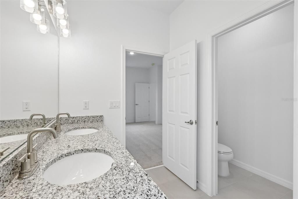 For Sale: $359,990 (5 beds, 2 baths, 2182 Square Feet)