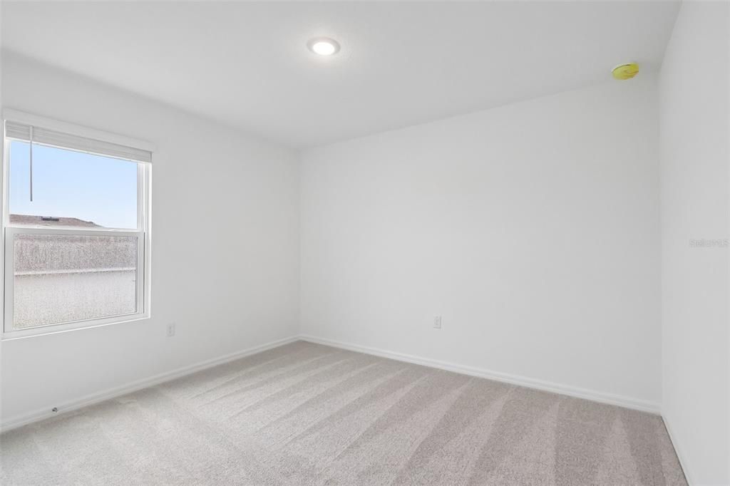 For Sale: $359,990 (5 beds, 2 baths, 2182 Square Feet)