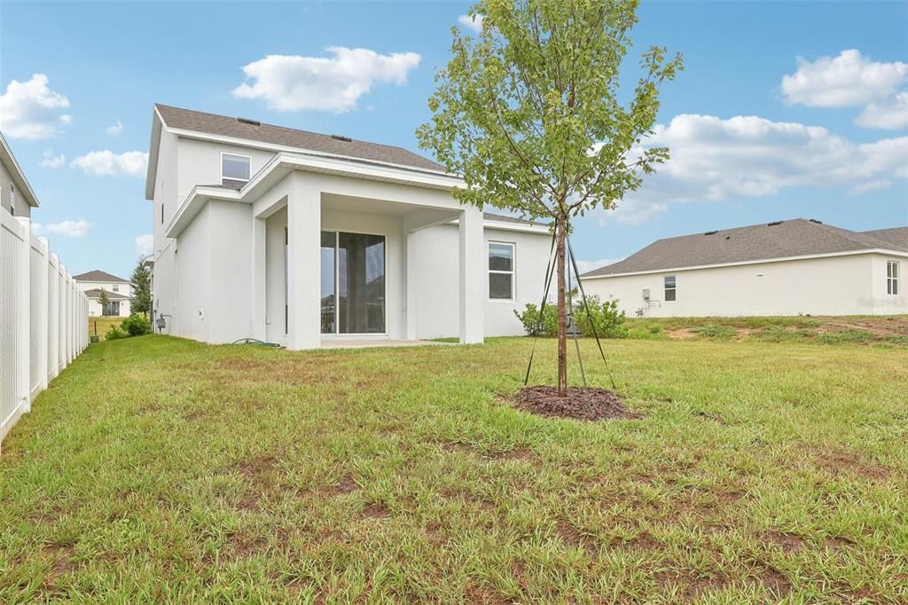 For Sale: $359,990 (5 beds, 2 baths, 2182 Square Feet)
