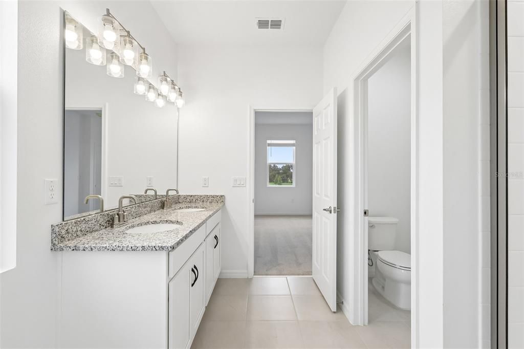 For Sale: $359,990 (5 beds, 2 baths, 2182 Square Feet)