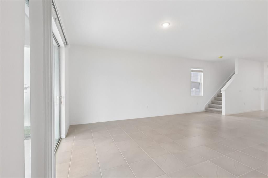 For Sale: $359,990 (5 beds, 2 baths, 2182 Square Feet)