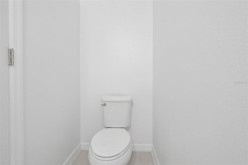 For Sale: $359,990 (5 beds, 2 baths, 2182 Square Feet)