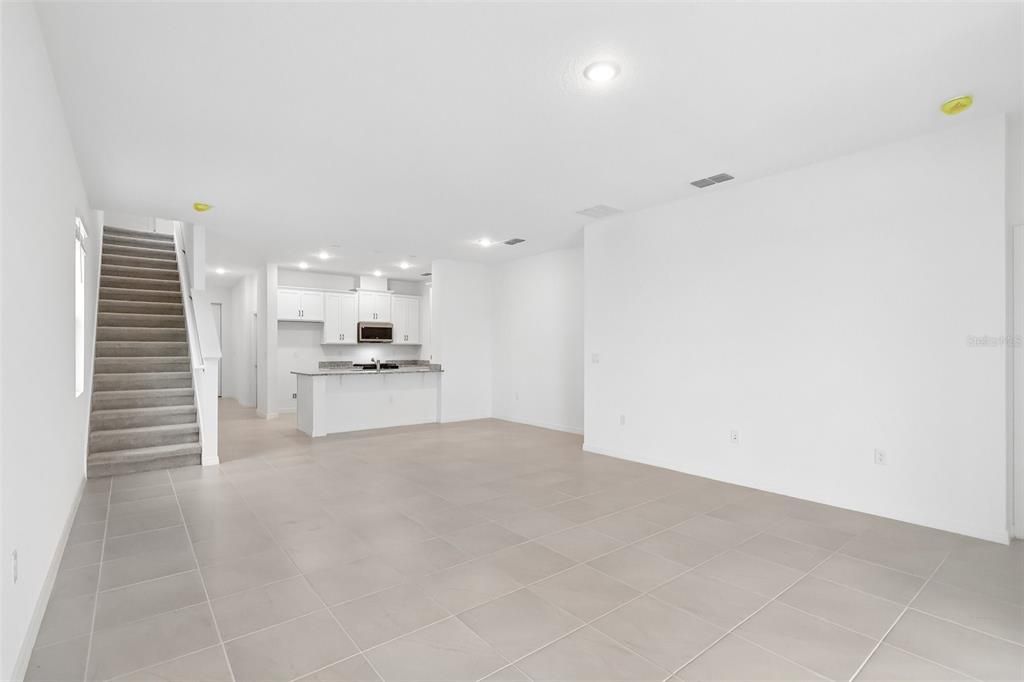 For Sale: $359,990 (5 beds, 2 baths, 2182 Square Feet)