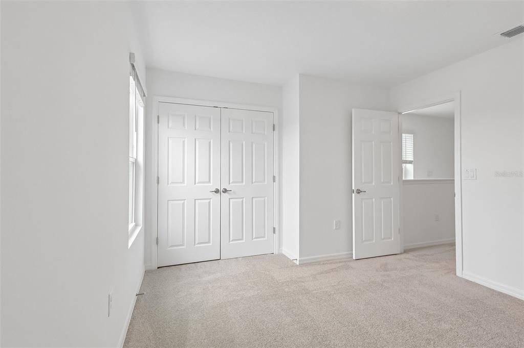 For Sale: $359,990 (5 beds, 2 baths, 2182 Square Feet)