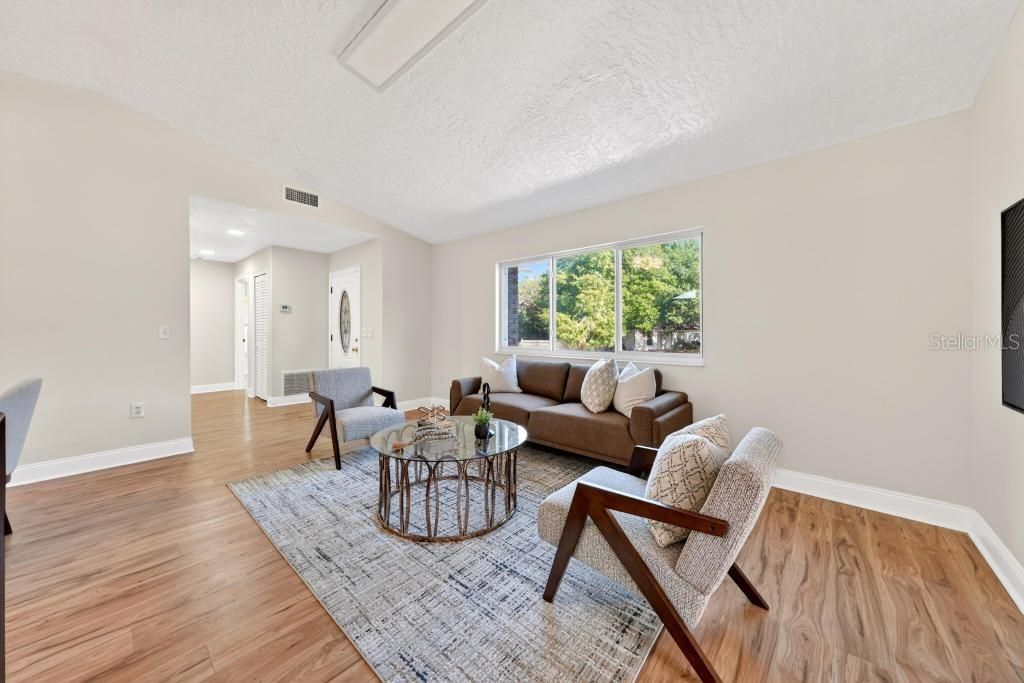For Rent: $2,650 (3 beds, 3 baths, 1600 Square Feet)