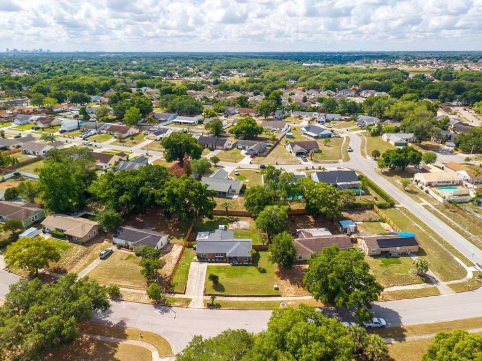 For Rent: $2,650 (3 beds, 3 baths, 1600 Square Feet)