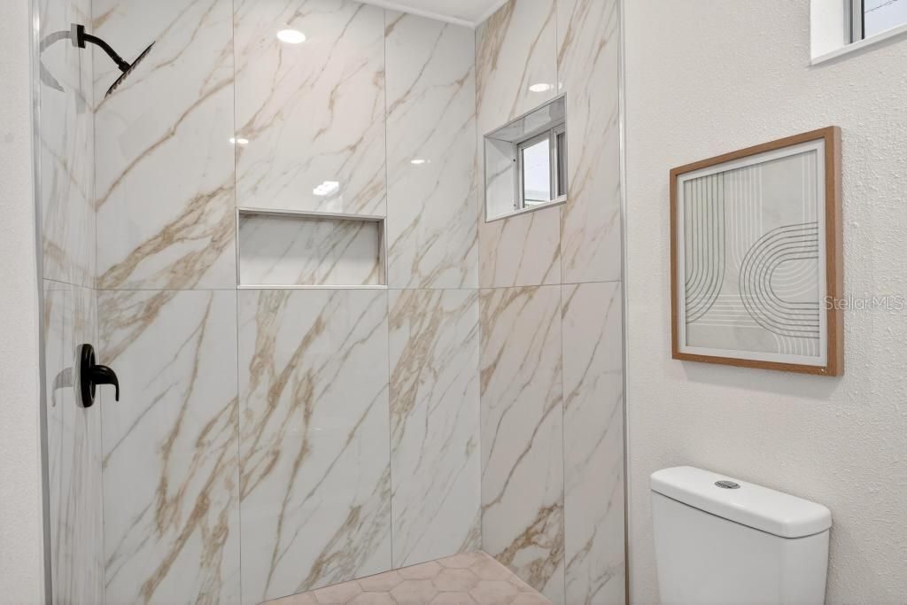 For Rent: $2,650 (3 beds, 3 baths, 1600 Square Feet)