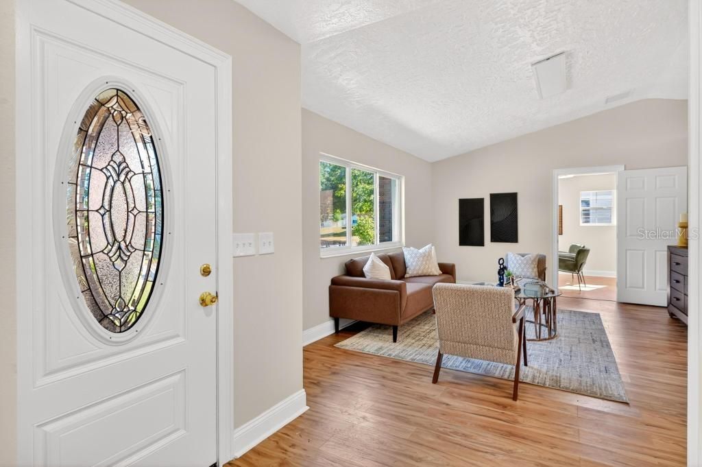 For Rent: $2,650 (3 beds, 3 baths, 1600 Square Feet)