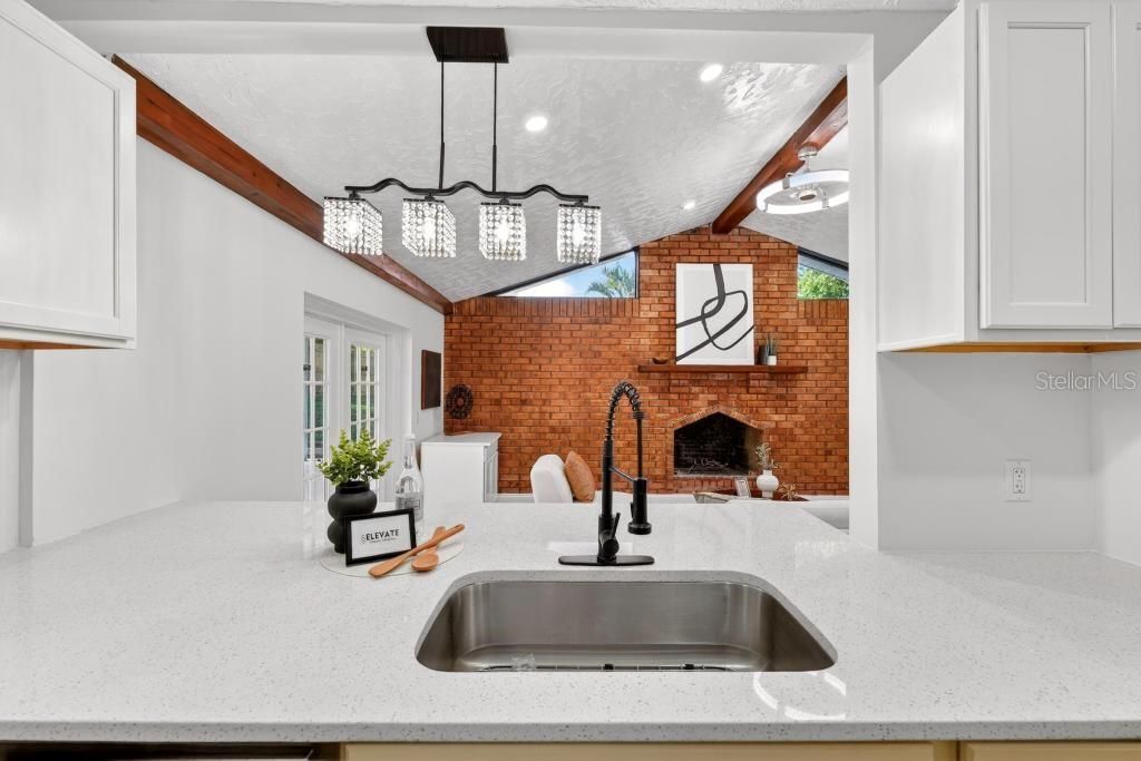 For Rent: $2,650 (3 beds, 3 baths, 1600 Square Feet)