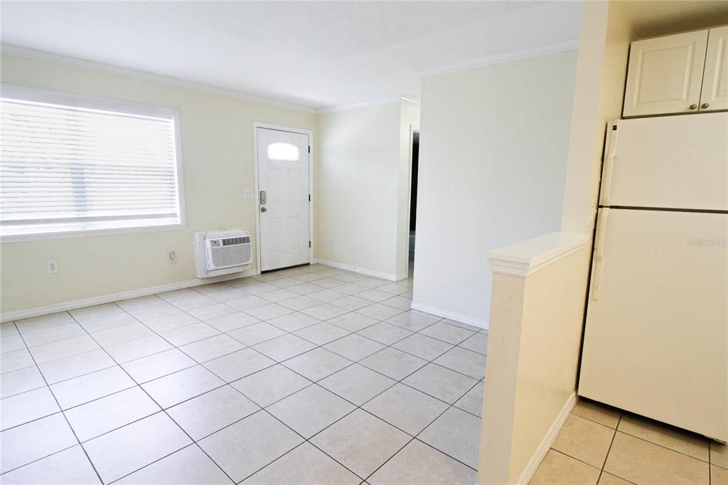 For Rent: $1,495 (1 beds, 1 baths, 633 Square Feet)