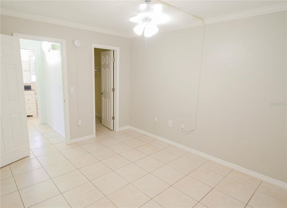 For Rent: $1,495 (1 beds, 1 baths, 633 Square Feet)