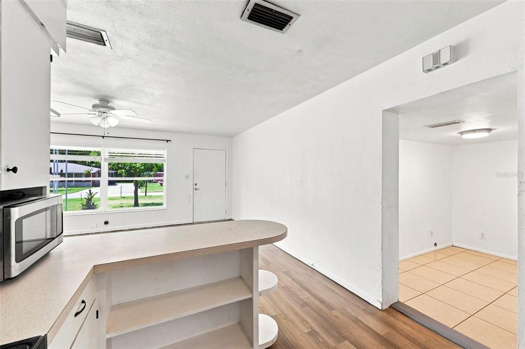 En Venta: $294,990 (2 camas, 1 baños, 887 Pies cuadrados)