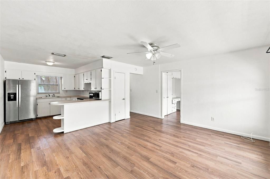 En Venta: $294,990 (2 camas, 1 baños, 887 Pies cuadrados)