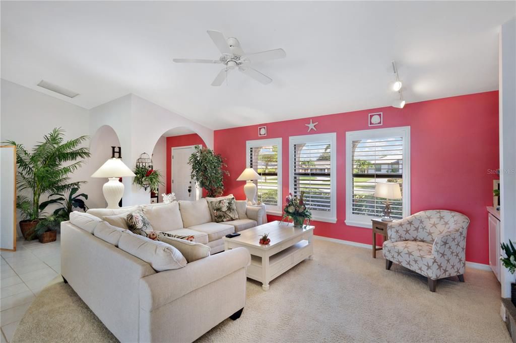 For Sale: $524,900 (3 beds, 2 baths, 1760 Square Feet)