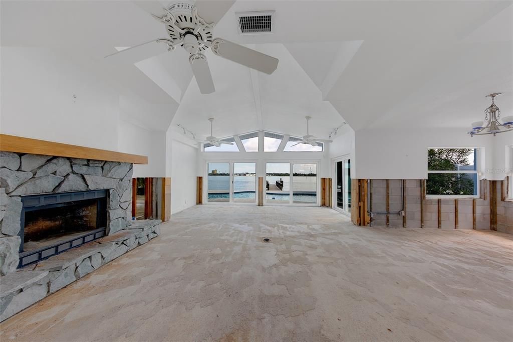 En Venta: $994,900 (3 camas, 2 baños, 1560 Pies cuadrados)