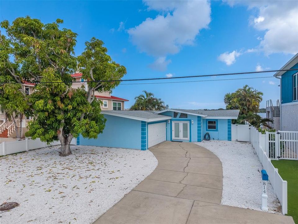 En Venta: $994,900 (3 camas, 2 baños, 1560 Pies cuadrados)