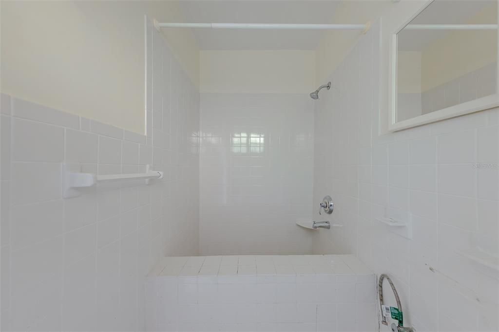 En Venta: $994,900 (3 camas, 2 baños, 1560 Pies cuadrados)