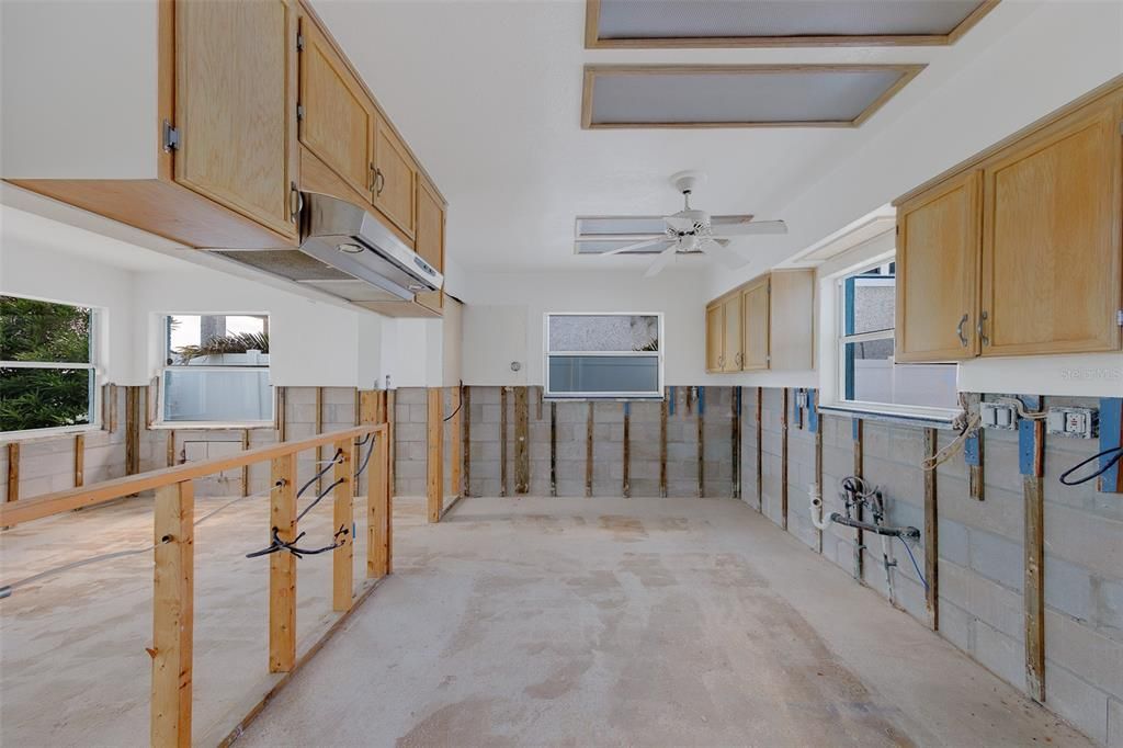 En Venta: $994,900 (3 camas, 2 baños, 1560 Pies cuadrados)