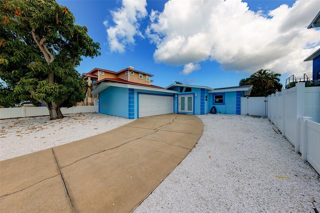 En Venta: $994,900 (3 camas, 2 baños, 1560 Pies cuadrados)