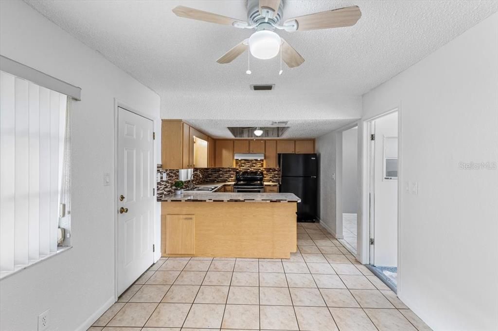 For Rent: $2,000 (2 beds, 2 baths, 1170 Square Feet)