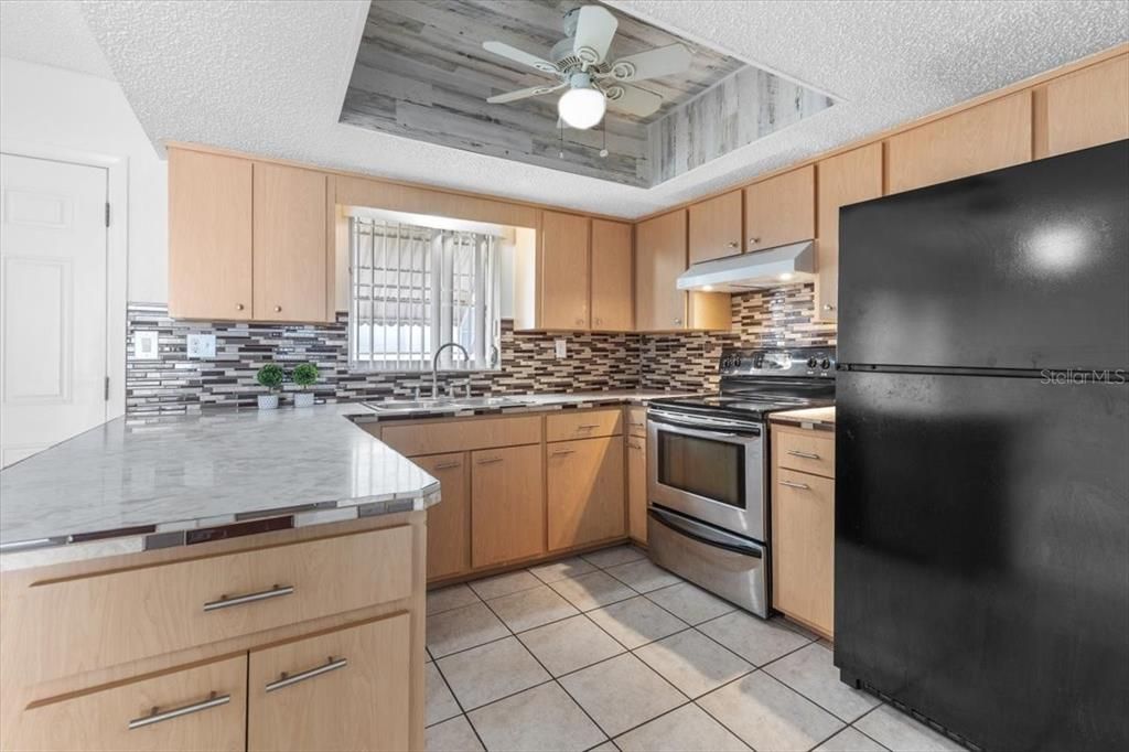 For Rent: $2,000 (2 beds, 2 baths, 1170 Square Feet)