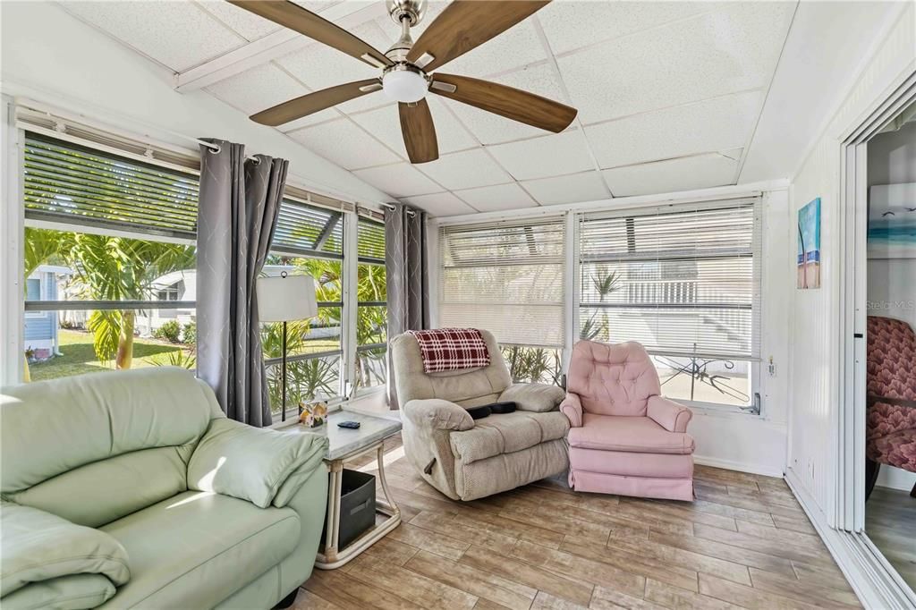 For Sale: $94,000 (2 beds, 2 baths, 1100 Square Feet)