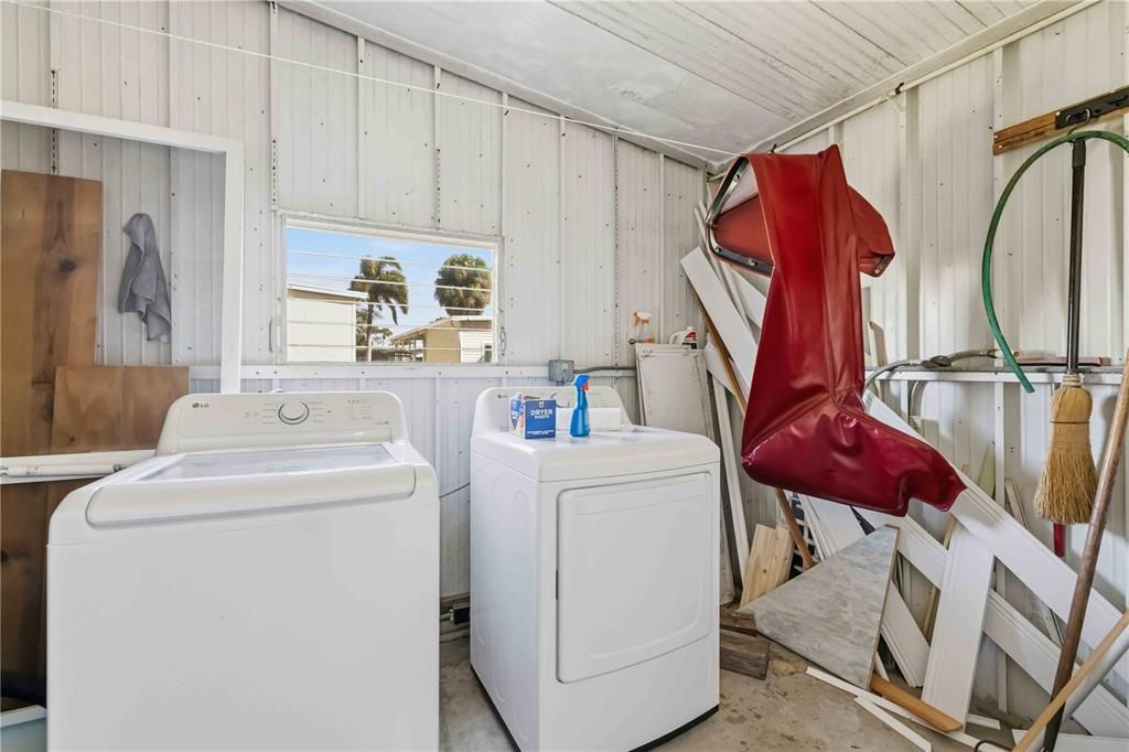 For Sale: $94,000 (2 beds, 2 baths, 1100 Square Feet)