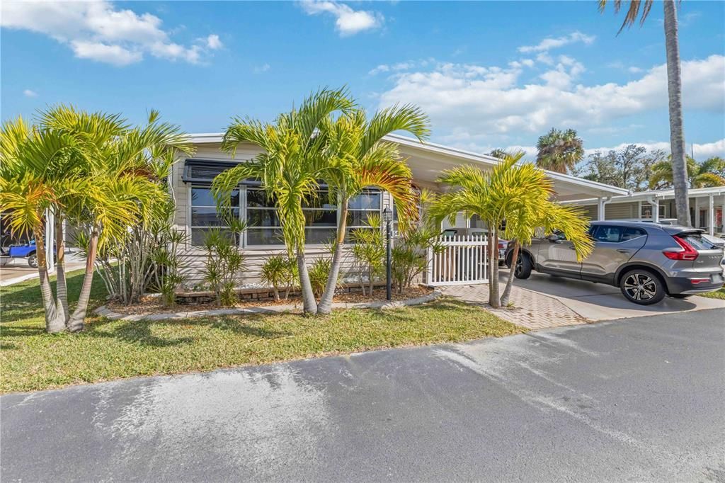 For Sale: $94,000 (2 beds, 2 baths, 1100 Square Feet)