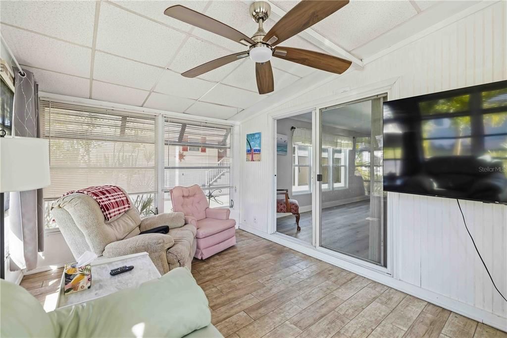 For Sale: $94,000 (2 beds, 2 baths, 1100 Square Feet)