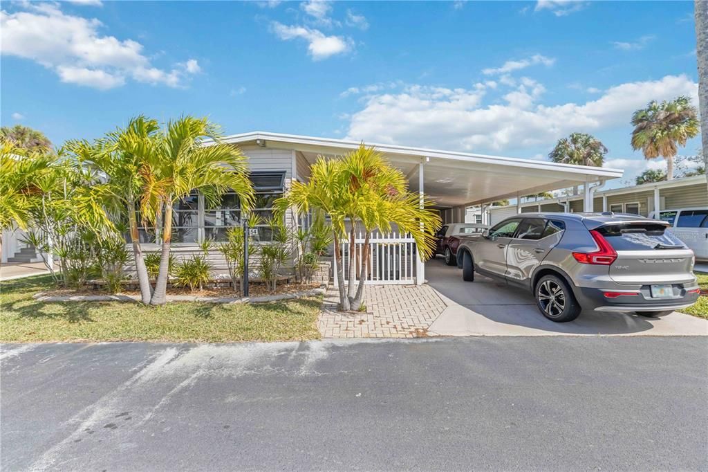 For Sale: $94,000 (2 beds, 2 baths, 1100 Square Feet)
