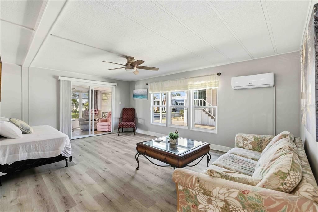 For Sale: $94,000 (2 beds, 2 baths, 1100 Square Feet)